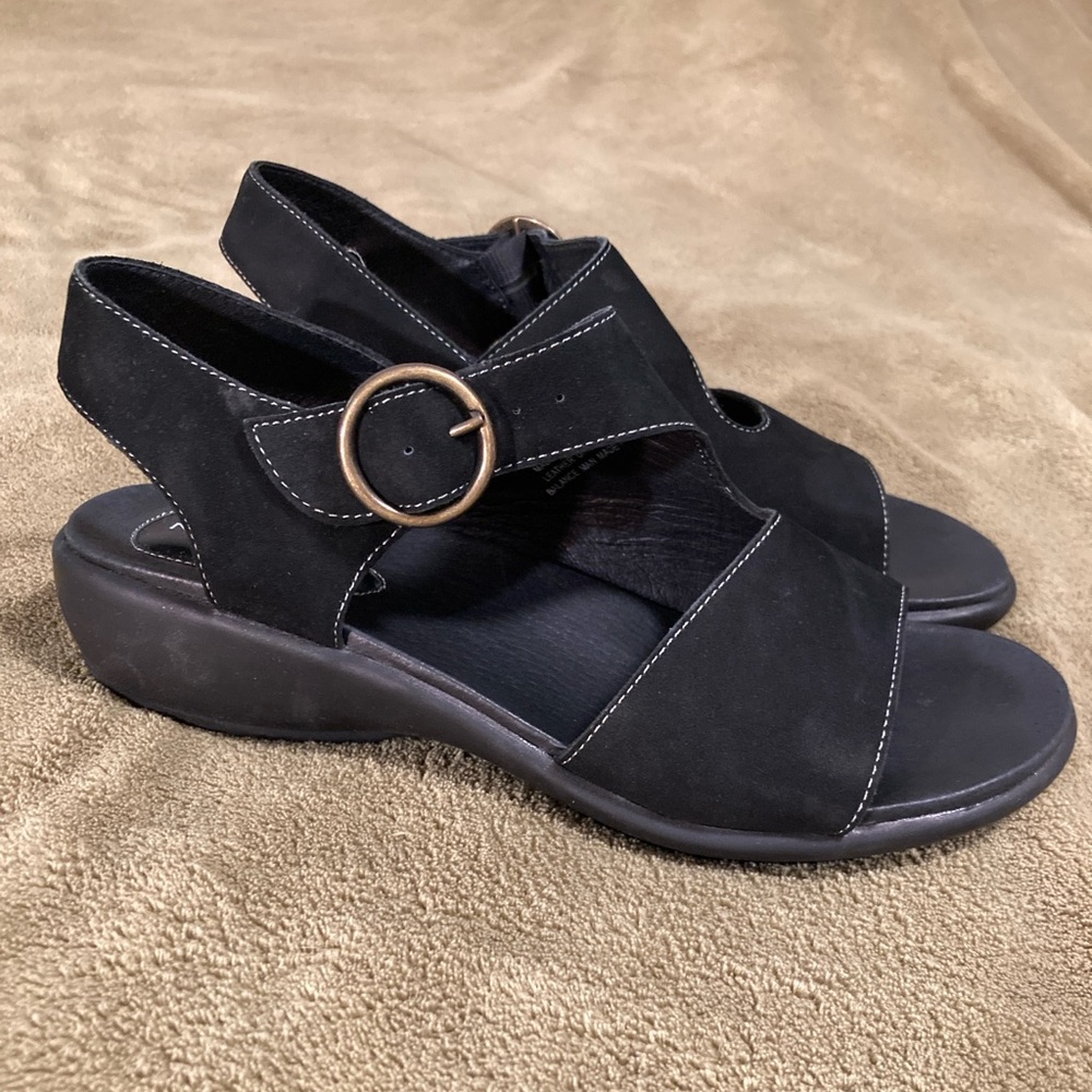 NIB Naturalizer Vintage 80s Sandals Salsa Nubuck Leather Black Size 7.5W